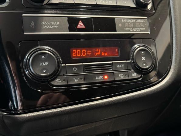 Mitsubishi Outlander III Рестайлинг 3 с пробегом 2019 года, цена 1 770 000 рублей, 180596 км, внедорожник, Автокод Объявления