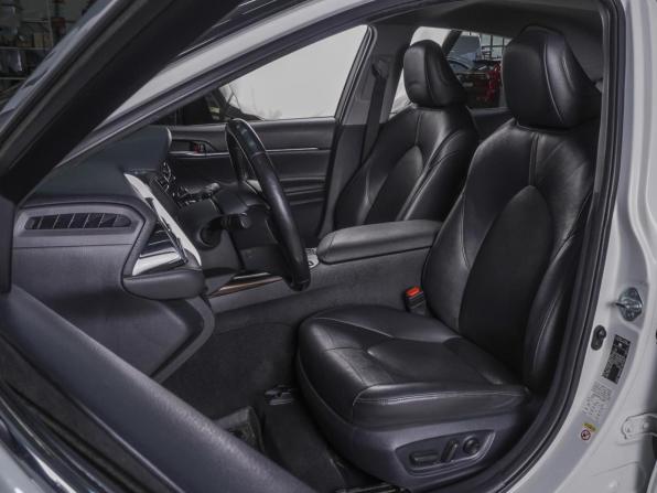 Toyota Camry VIII (XV70) с пробегом 2018 года, цена 2 690 000 рублей, 93817 км, седан, Автокод Объявления