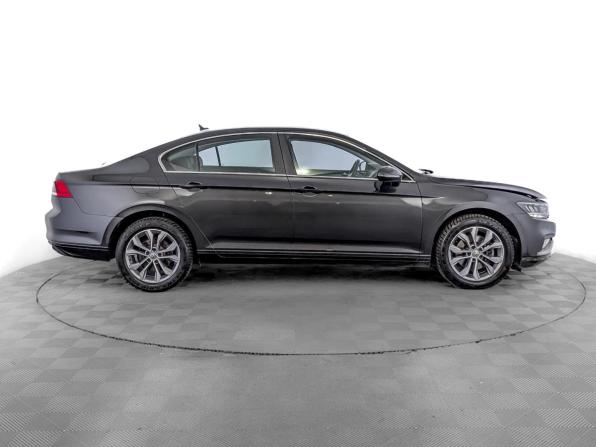Volkswagen Passat B8 Рестайлинг с пробегом 2020 года, цена 2 459 000 рублей, 33972 км, седан, Автокод Объявления