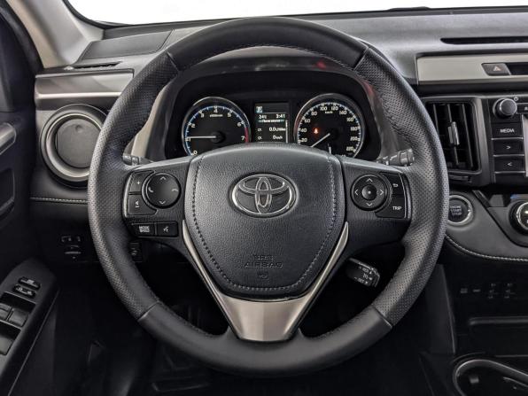 Toyota RAV4 IV (XA40) Рестайлинг с пробегом 2016 года, цена 2 750 000 рублей, 71400 км, внедорожник, Автокод Объявления