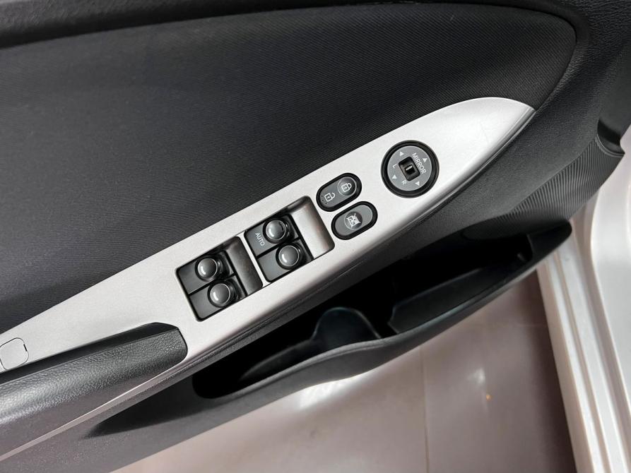 Hyundai Solaris I Рестайлинг Тверь  - изображение 14