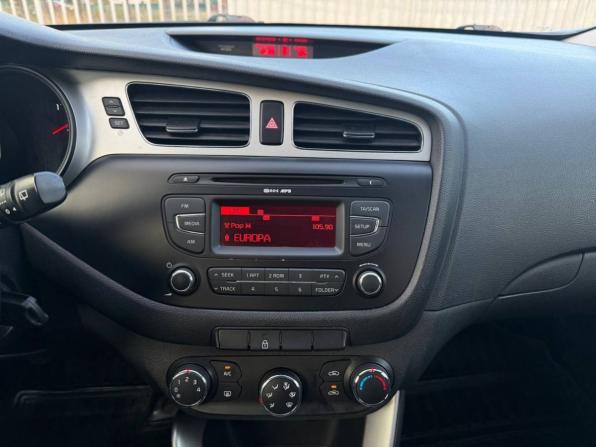 Kia Ceed II с пробегом 2013 года, цена 909 000 рублей, 103538 км, хэтчбек, Автокод Объявления