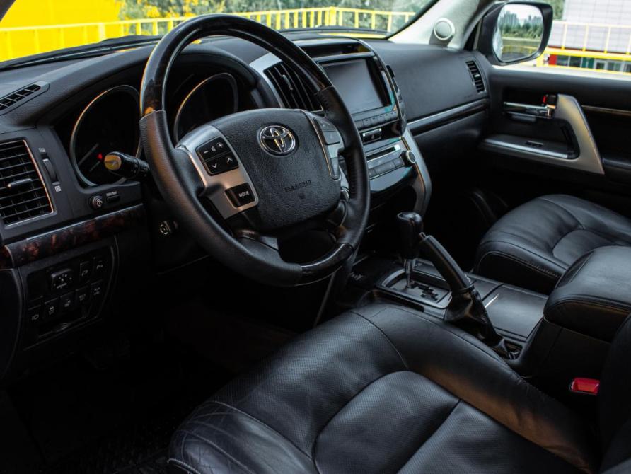 Toyota Land Cruiser 200 Series Рестайлинг 1 Москва  - изображение 12