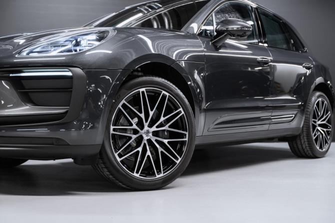 Новый Porsche Macan I Рестайлинг 2 2026 года, цена 12 800 000 рублей, внедорожник, Автокод Объявления