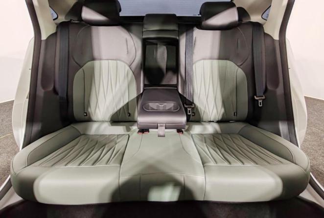 Changan Lamore с пробегом 2023 года, цена 2 290 000 рублей, 43885 км, седан, Автокод Объявления