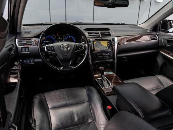 Toyota Camry VII (XV50) Рестайлинг 2 с пробегом 2017 года, цена 2 340 000 рублей, 216276 км, седан, Автокод Объявления