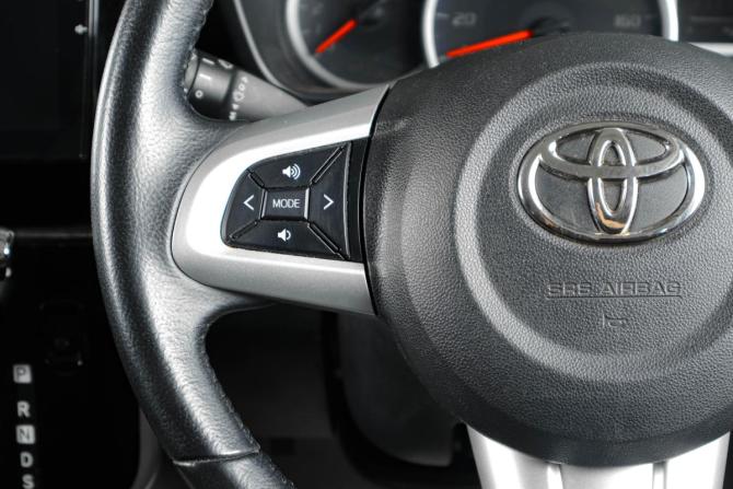 Toyota Roomy I с пробегом 2020 года, цена 1 379 000 рублей, 77358 км, микровэн, Автокод Объявления