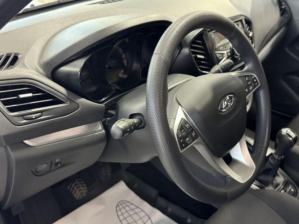 Lada (ВАЗ) Vesta I с пробегом 2022 года, цена 1 085 000 рублей, 26924 км, седан, Автокод Объявления