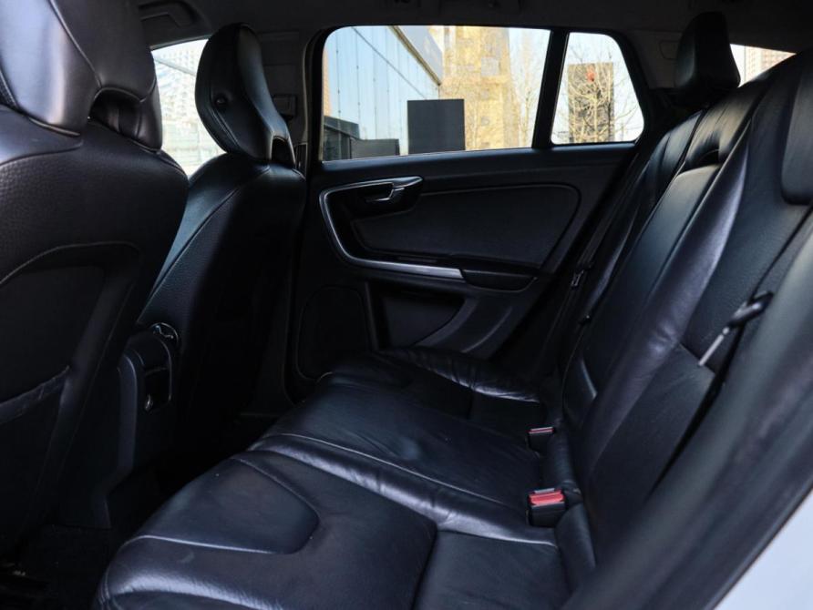 Volvo V60 I Москва  - изображение 8