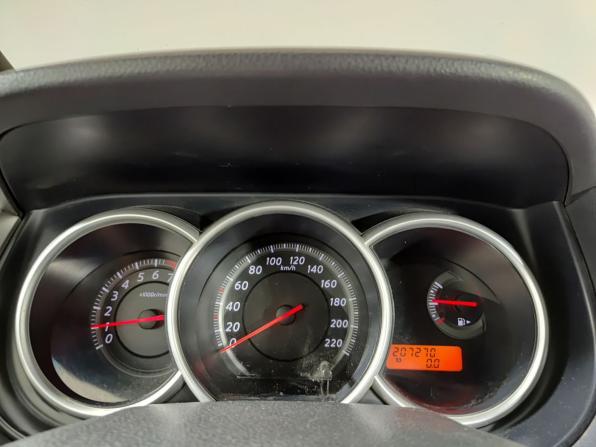 Nissan Tiida I Рестайлинг с пробегом 2010 года, цена 650 000 рублей, 207267 км, седан, Автокод Объявления