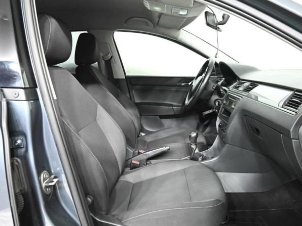 Skoda Rapid I с пробегом 2015 года, цена 1 060 000 рублей, 150079 км, лифтбек, Автокод Объявления
