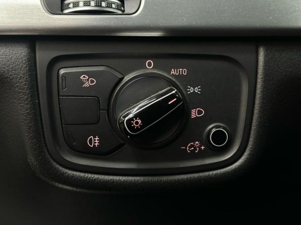Audi A8 III (D4) Рестайлинг с пробегом 2014 года, цена 2 539 500 рублей, 142000 км, седан, Автокод Объявления