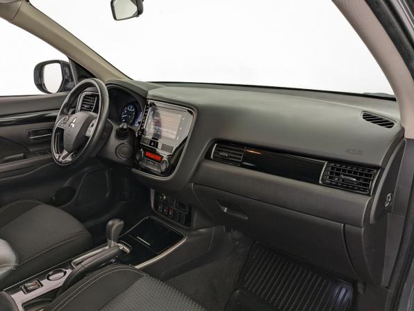 Mitsubishi Outlander III Рестайлинг 3 с пробегом 2020 года, цена 2 220 000 рублей, 96861 км, внедорожник, Автокод Объявления
