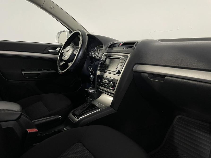 Skoda Octavia II (A5) Рестайлинг Великий Новгород  - изображение 11