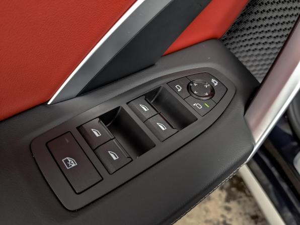 BMW iX1 с пробегом 2024 года, цена 5 000 000 рублей, 9110 км, внедорожник, Автокод Объявления