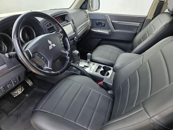 Mitsubishi Pajero IV Рестайлинг 1 с пробегом 2013 года, цена 2 330 000 рублей, 155710 км, внедорожник, Автокод Объявления