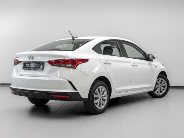 Hyundai Solaris II Рестайлинг с пробегом 2022 года, цена 1 680 000 рублей, 72478 км, седан, Автокод Объявления