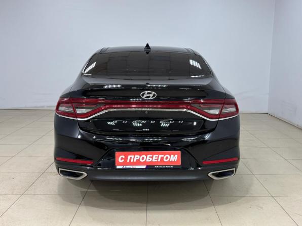 Hyundai Grandeur VI с пробегом 2017 года, цена 1 670 000 рублей, 166063 км, седан, Автокод Объявления