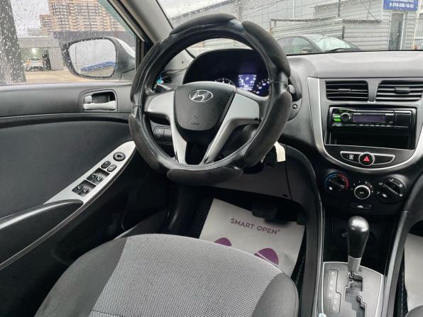 Hyundai Solaris I с пробегом 2014 года, цена 690 000 рублей, 196000 км, хэтчбек, Автокод Объявления