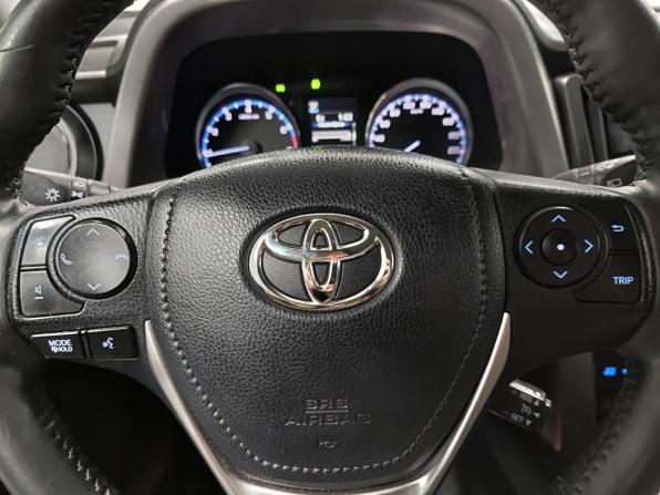 Toyota RAV4 IV (XA40) Рестайлинг с пробегом 2018 года, цена 2 050 000 рублей, 263359 км, внедорожник, Автокод Объявления