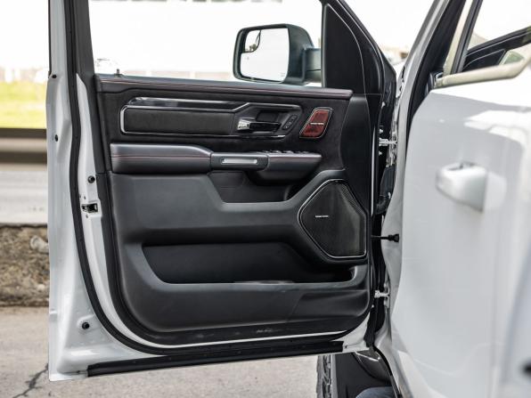 Ram 1500 V с пробегом 2022 года, цена 12 998 000 рублей, 44786 км, offers.body_type.unknown, Автокод Объявления