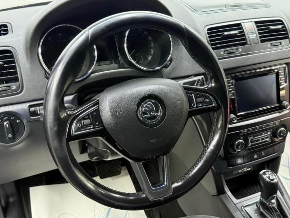 Skoda Yeti I Рестайлинг с пробегом 2015 года, цена 1 300 000 рублей, 189429 км, внедорожник, Автокод Объявления