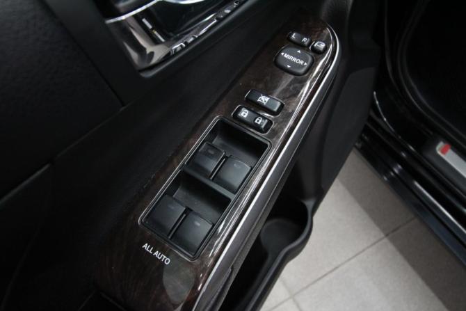 Toyota Camry VII (XV50) Рестайлинг 2 с пробегом 2018 года, цена 2 250 000 рублей, 210000 км, седан, Автокод Объявления