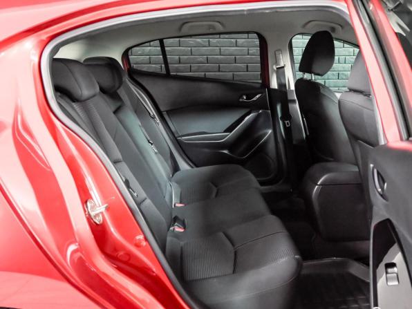 Mazda Axela III Рестайлинг с пробегом 2018 года, цена 1 500 000 рублей, 116858 км, хэтчбек, Автокод Объявления