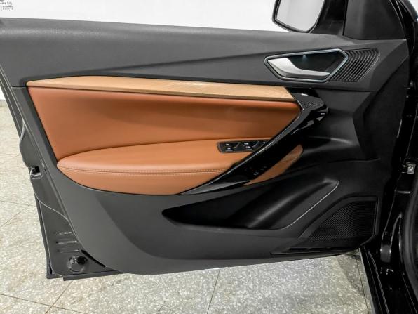 Lada (ВАЗ) Vesta I Рестайлинг (NG) с пробегом 2024 года, цена 1 790 000 рублей, 5333 км, универсал, Автокод Объявления