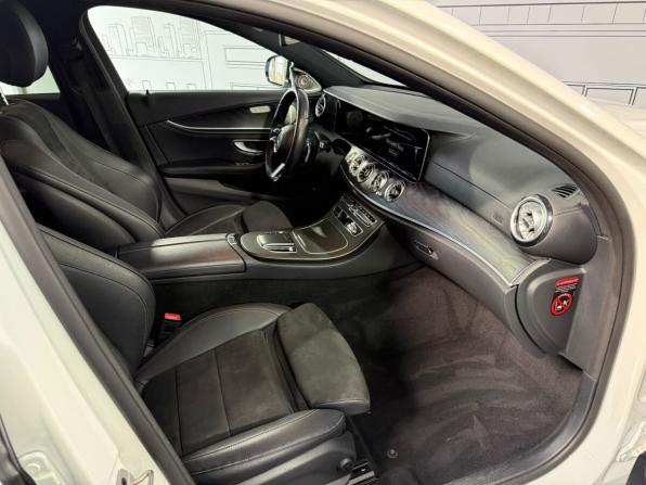 Mercedes-Benz E-Класс V (W213 S213 C238) Рестайлинг с пробегом 2021 года, цена 4 190 000 рублей, 97683 км, седан, Автокод Объявления