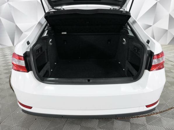 Skoda Superb III с пробегом 2017 года, цена 1 535 000 рублей, 178177 км, лифтбек, Автокод Объявления
