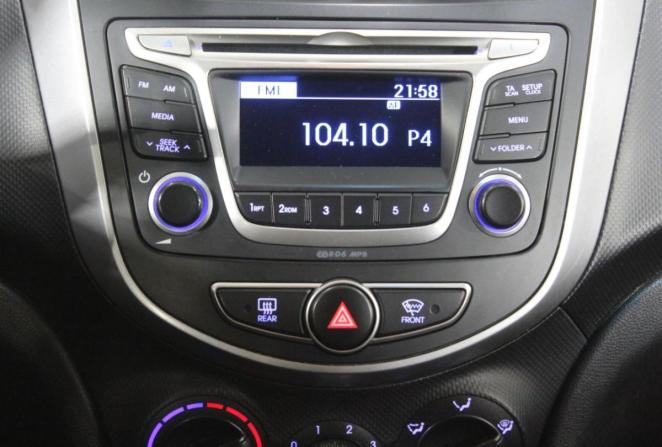 Hyundai Solaris I Рестайлинг с пробегом 2015 года, цена 780 000 рублей, 185487 км, седан, Автокод Объявления