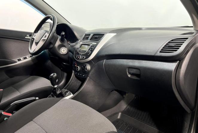 Hyundai Solaris I с пробегом 2012 года, цена 670 000 рублей, 203280 км, седан, Автокод Объявления