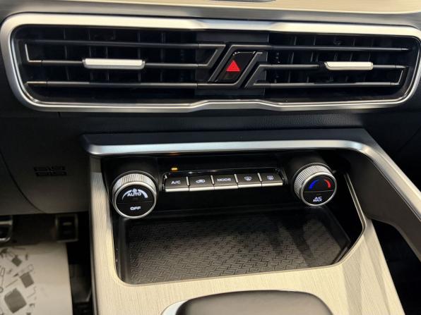 Geely Coolray I с пробегом 2023 года, цена 1 980 000 рублей, 44131 км, внедорожник, Автокод Объявления