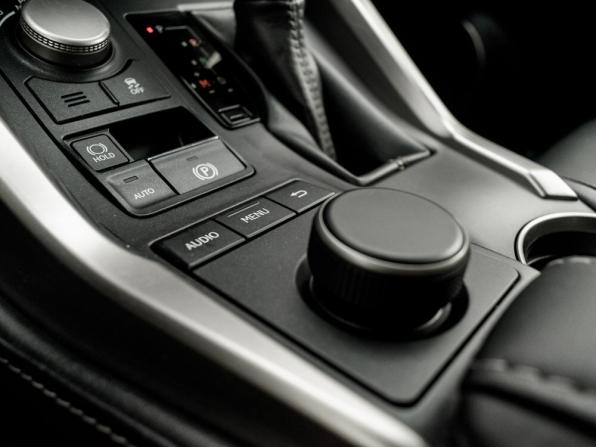 Lexus NX I с пробегом 2015 года, цена 2 650 000 рублей, 173448 км, внедорожник, Автокод Объявления