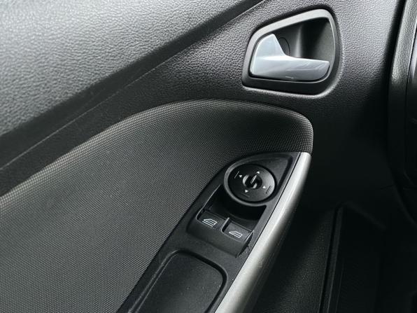 Ford Focus III с пробегом 2012 года, цена 779 000 рублей, 176000 км, хэтчбек, Автокод Объявления