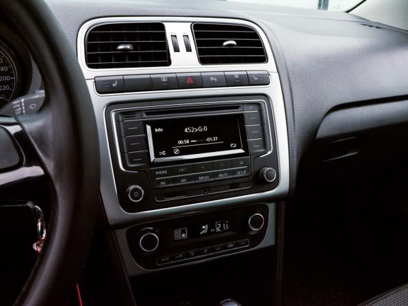 Volkswagen Polo V Рестайлинг с пробегом 2016 года, цена 1 269 000 рублей, 47191 км, седан, Автокод Объявления