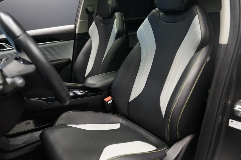 Geely Coolray I Рестайлинг Крым  - изображение 10