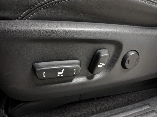 Toyota Land Cruiser Prado 150 Series Рестайлинг 3 с пробегом 2021 года, цена 6 850 000 рублей, 75069 км, внедорожник, Автокод Объявления