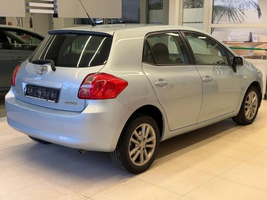 Toyota Auris I Челябинск  - изображение 4