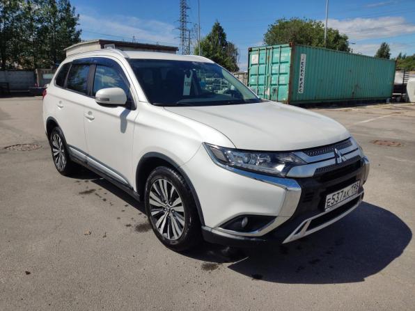 Mitsubishi Outlander III Рестайлинг 3 с пробегом 2019 года, цена 1 989 000 рублей, 126000 км, внедорожник, Автокод Объявления