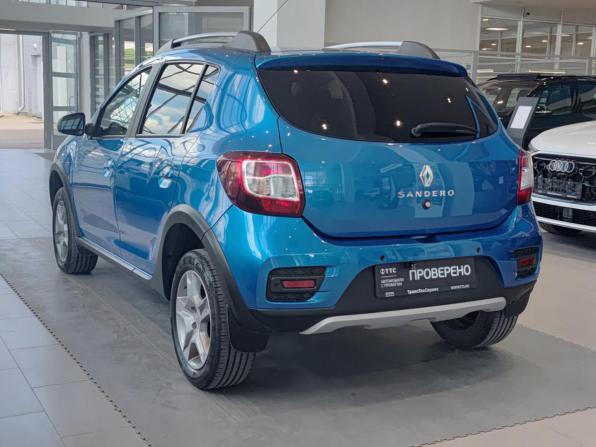 Renault Sandero II Рестайлинг с пробегом 2022 года, цена 1 516 000 рублей, 64023 км, хэтчбек, Автокод Объявления