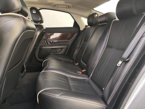 Jaguar XJ IV (X351) Рестайлинг с пробегом 2016 года, цена 2 260 000 рублей, 115842 км, седан, Автокод Объявления