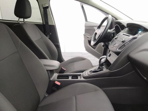 Ford Focus III Рестайлинг с пробегом 2019 года, цена 1 389 000 рублей, 56500 км, седан, Автокод Объявления