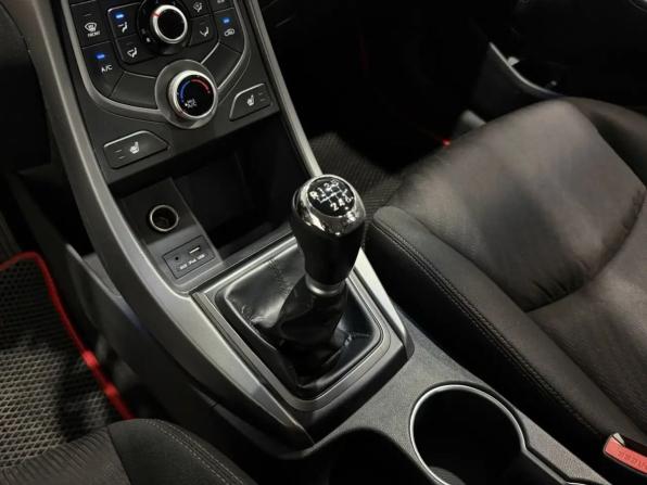 Hyundai Elantra V (MD) Рестайлинг с пробегом 2014 года, цена 995 000 рублей, 189522 км, седан, Автокод Объявления