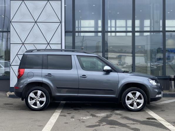Skoda Yeti I Рестайлинг с пробегом 2017 года, цена 1 719 000 рублей, 59602 км, внедорожник, Автокод Объявления