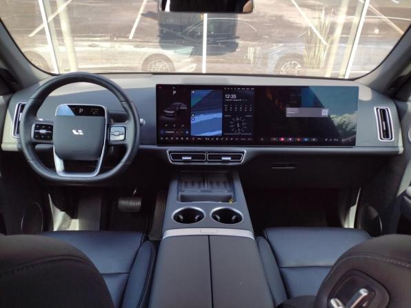 Li Auto (Lixiang) L7 I с пробегом 2024 года, цена 6 250 000 рублей, 35816 км, внедорожник, Автокод Объявления