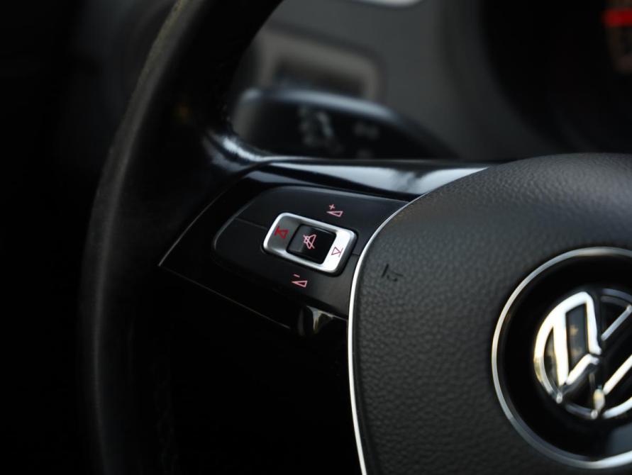 Volkswagen Polo V Рестайлинг Санкт-Петербург  - изображение 14