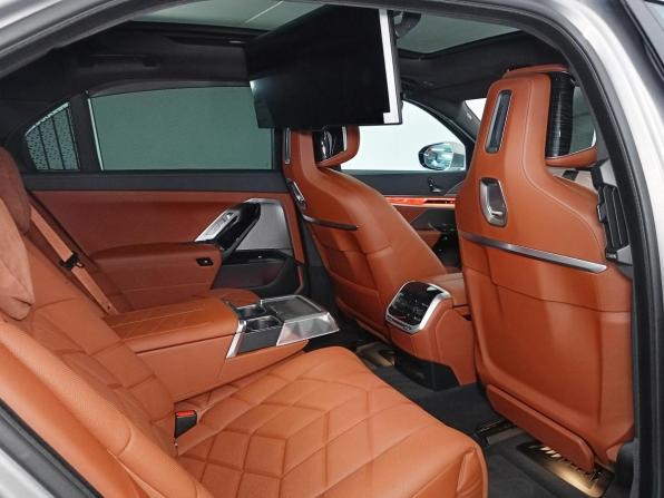 BMW 7 серии VII (G70) с пробегом 2025 года, цена 14 150 000 рублей, 21457 км, седан, Автокод Объявления