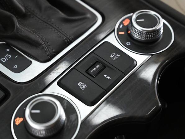 Volkswagen Touareg II Рестайлинг с пробегом 2018 года, цена 2 319 000 рублей, 81474 км, внедорожник, Автокод Объявления